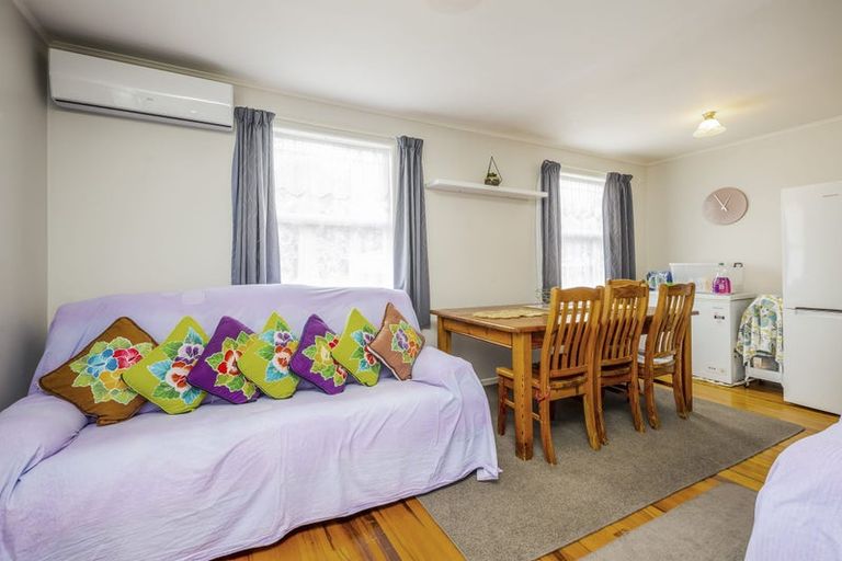 Photo of property in 17 Brentford Place, Manurewa, Auckland, 2102