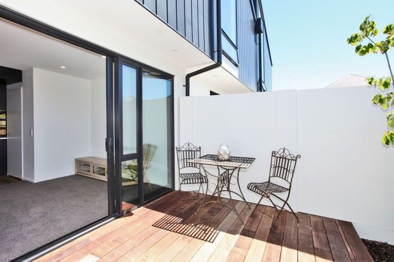 Photo of property in 4/61 Osborne Street, Waltham, Christchurch, 8011