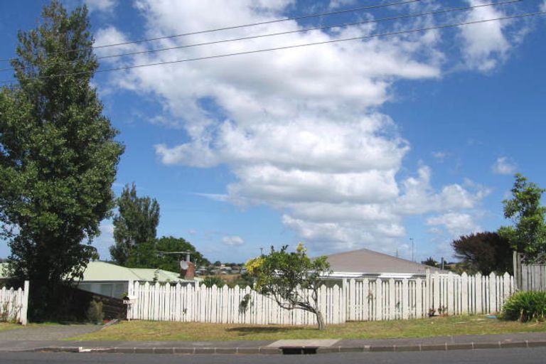 Photo of property in 27 Sycamore Drive, Sunnynook, Auckland, 0620