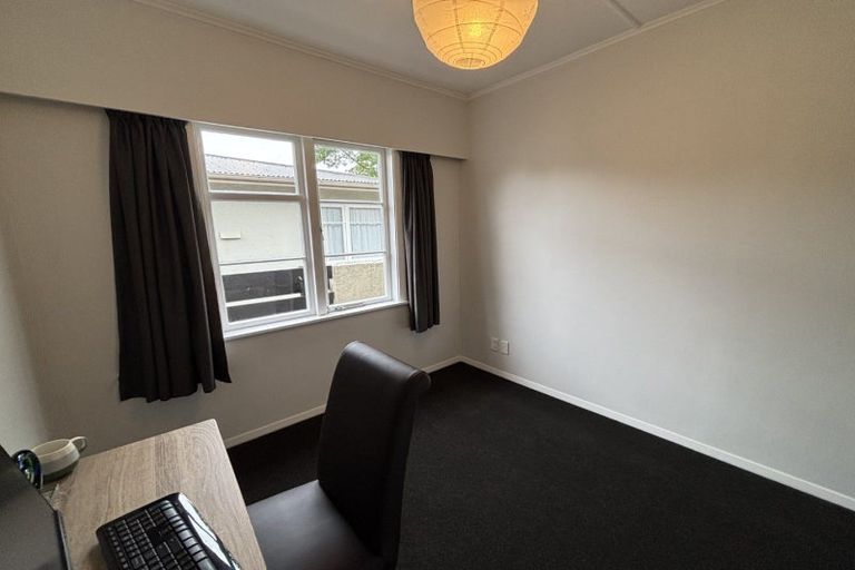 Photo of property in 36 Aberdeen Avenue, Takaro, Palmerston North, 4412