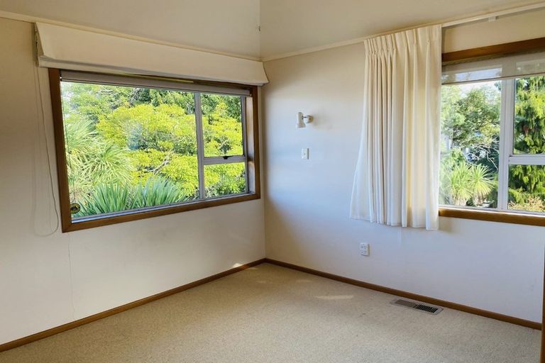 Photo of property in 5 Bevyn Street, Castor Bay, Auckland, 0620