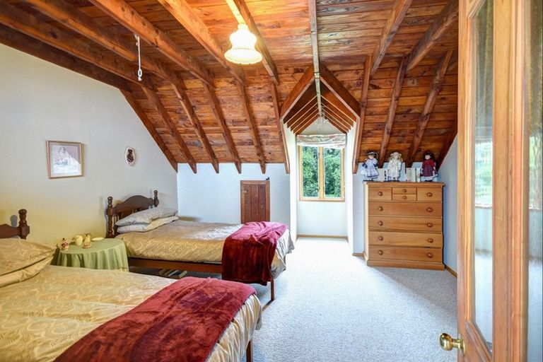 Photo of property in 80 Purakaunui Road, Mihiwaka, Port Chalmers, 9081