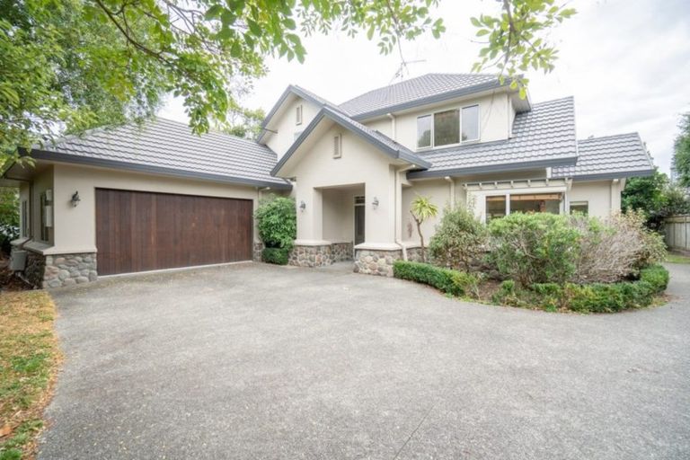 Photo of property in 4 Pastoral Lane, Hokowhitu, Palmerston North, 4410