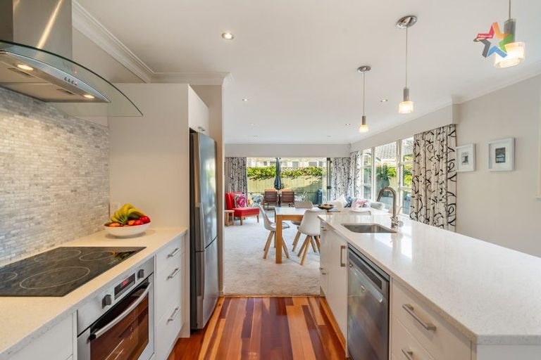 Photo of property in 27 Hinau Street, Woburn, Lower Hutt, 5010