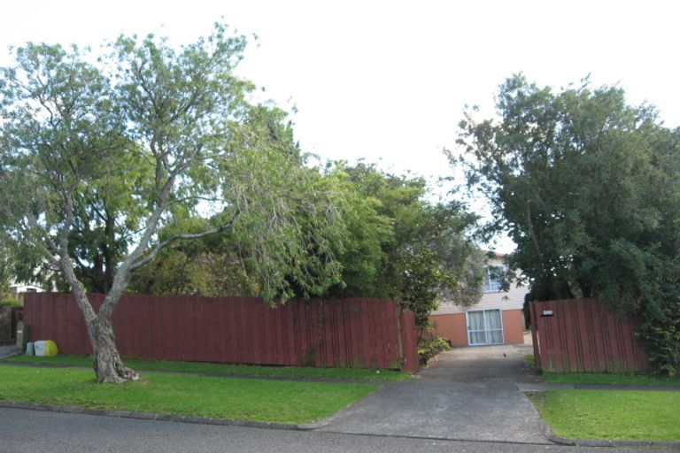 Photo of property in 129 Ennis Avenue, Pakuranga Heights, Auckland, 2010