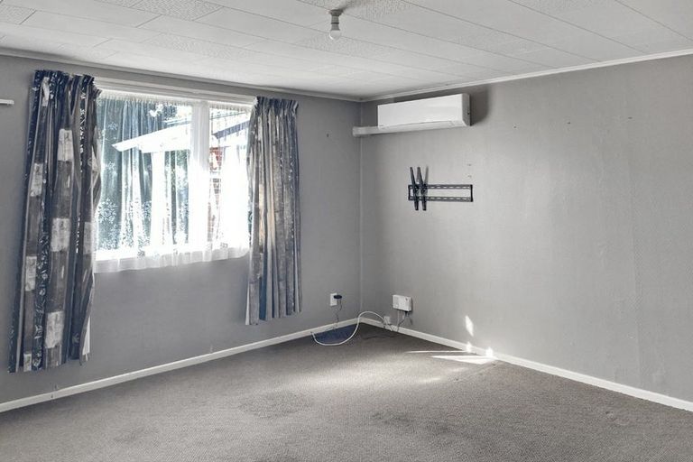 Photo of property in 2/113 Clouston Park Road, Clouston Park, Upper Hutt, 5018