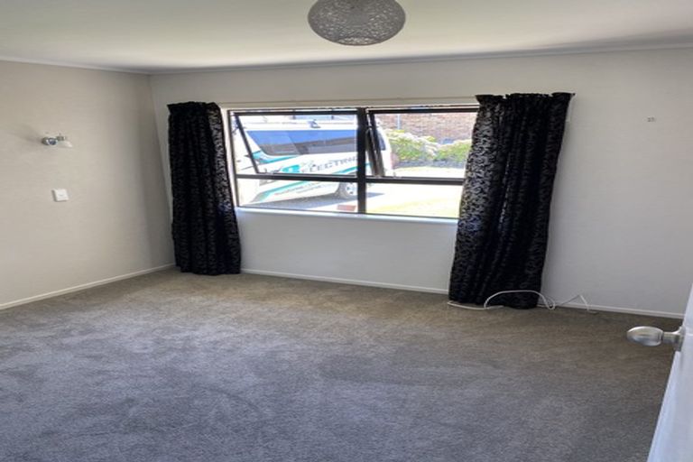 Photo of property in 1/28 Hall Street, Pukekohe, 2120