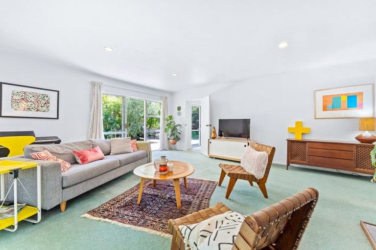 Photo of property in 14 Blundell Place, Chatswood, Auckland, 0626