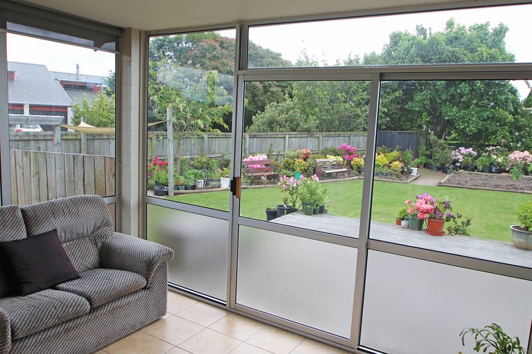 Photo of property in 17 Whitestone Crescent, Weston, Oamaru, 9401