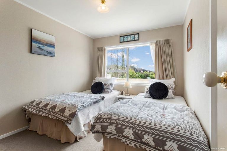 Photo of property in 5 Jeanette Place, Mairangi Bay, Auckland, 0630