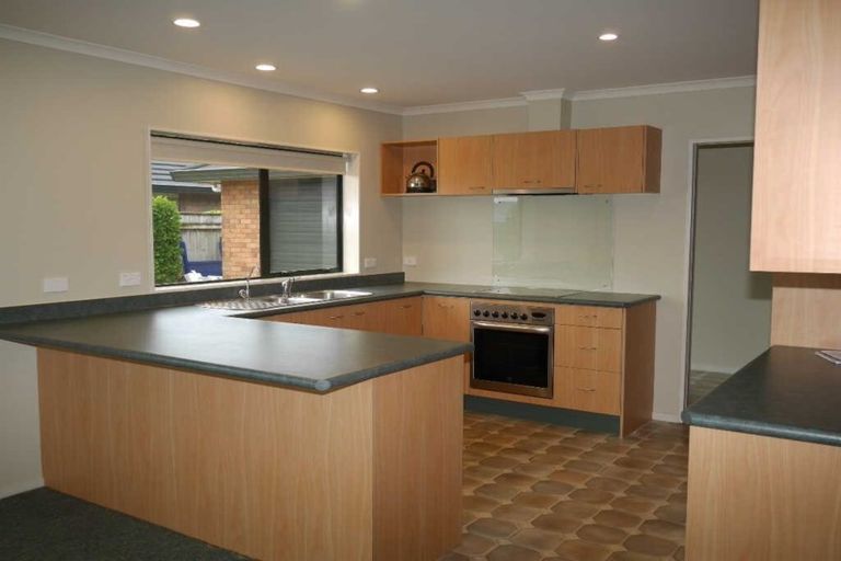 Photo of property in 28 Monarch Place, Paraparaumu Beach, Paraparaumu, 5032