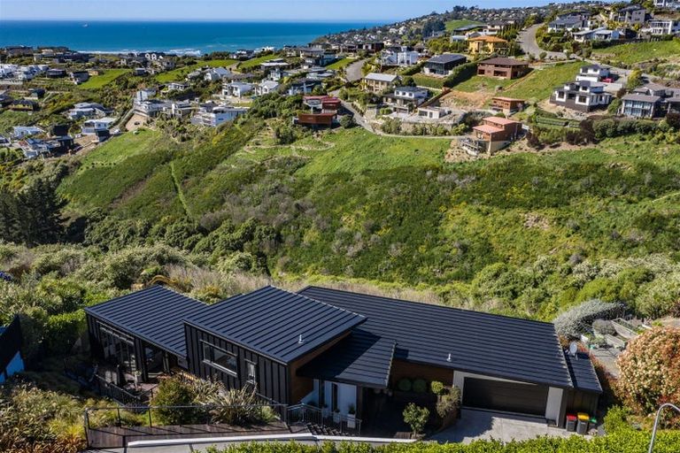 Photo of property in 17 Drayton Drive, Mount Pleasant, Christchurch, 8081