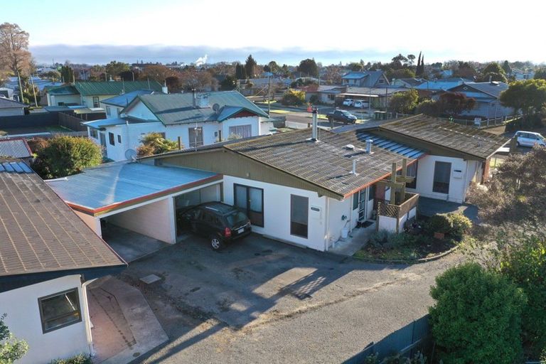 Photo of property in 2/807 Avenue Road East, Parkvale, Hastings, 4122