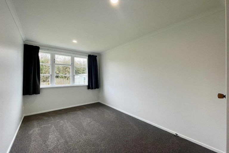 Photo of property in 21 Miro Street, Merrilands, New Plymouth, 4312