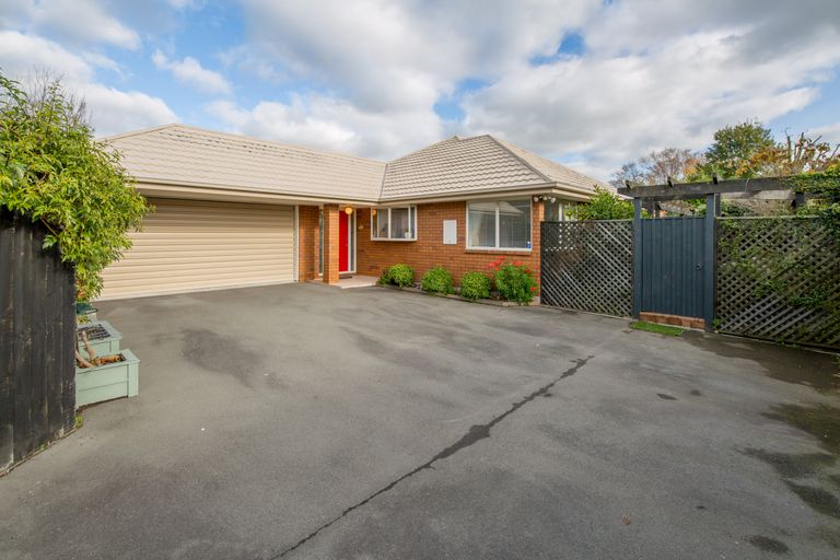 Photo of property in 2/59 Brodie Street, Ilam, Christchurch, 8041