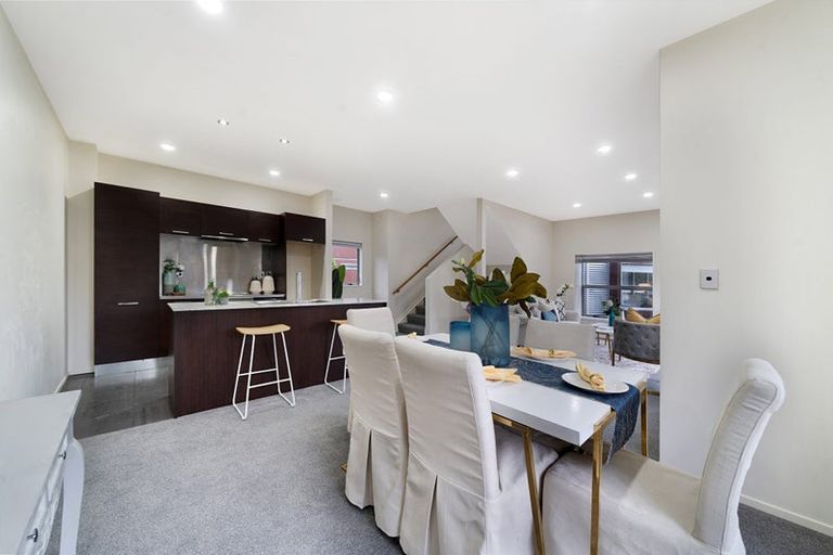 Photo of property in 76n Edmonton Road, Henderson, Auckland, 0612