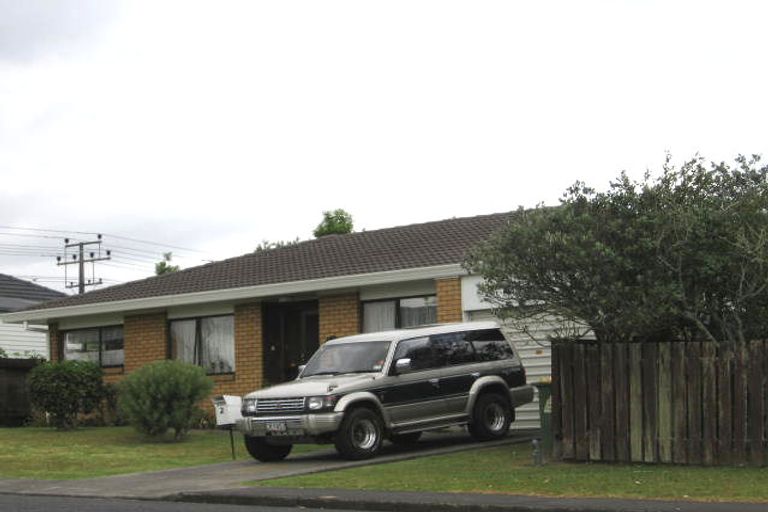 Photo of property in 2 Addison Drive, Glendene, Auckland, 0602