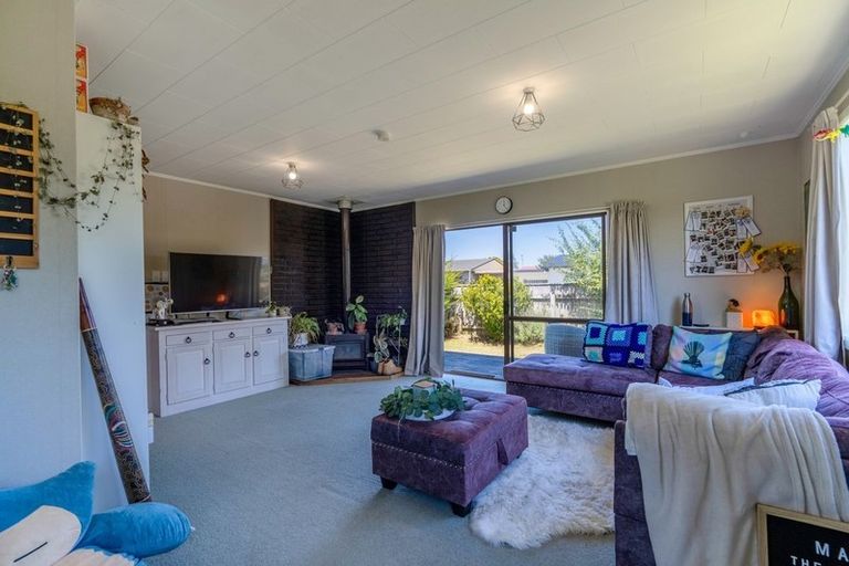 Photo of property in 2a Elder Grove, Paraparaumu, 5032