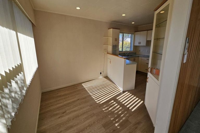 Photo of property in 14 Truby King Street, Merrilands, New Plymouth, 4312