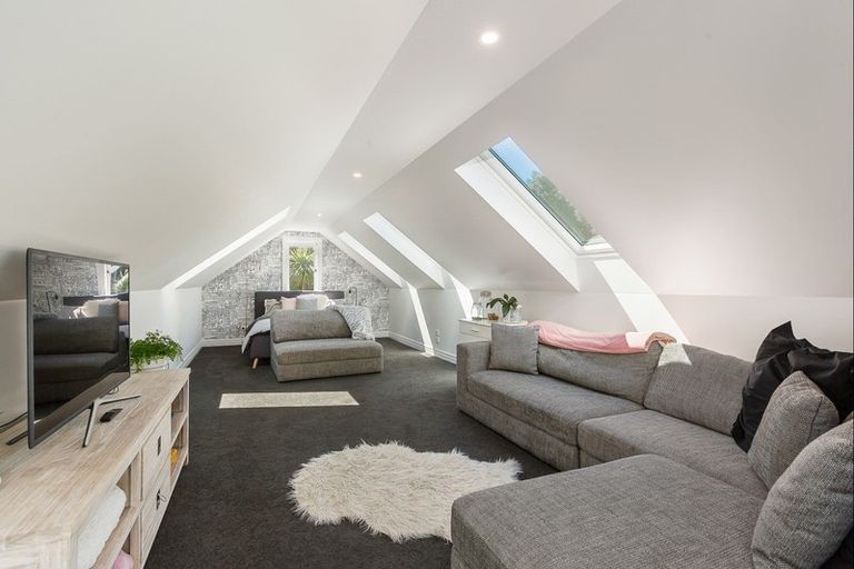 Photo of property in 2 Chenery Road, Red Beach, 0932