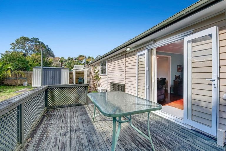 Photo of property in 22 Makiri Street, Helensville, 0800