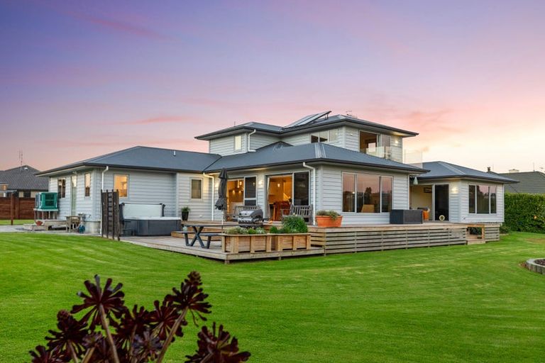 Photo of property in 32 Paradise Place, Matua, Tauranga, 3110