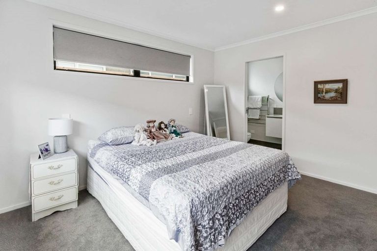 Photo of property in 2 Paiawa Way, Pyes Pa, Tauranga, 3110