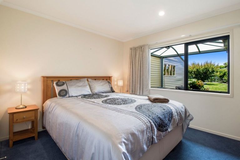 Photo of property in 2 Bransley Grove, Katikati, 3129