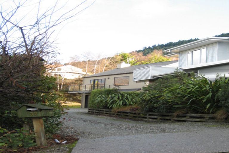 Photo of property in 37 Larch Hill Place, Queenstown, 9300