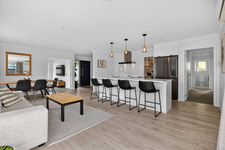 Photo of property in 33 Te Kio Crescent, Papamoa Beach, Papamoa, 3118