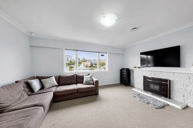 Photo of property in 16 Kenmore Street, Westown, New Plymouth, 4310