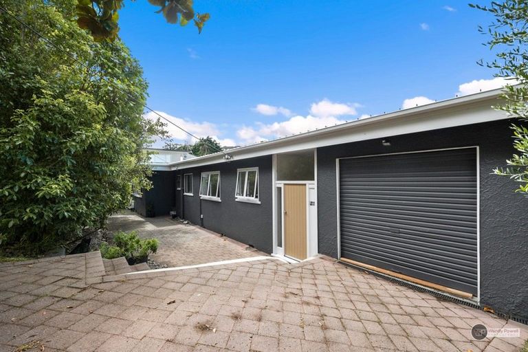 Photo of property in 51 Poto Road, Normandale, Lower Hutt, 5010