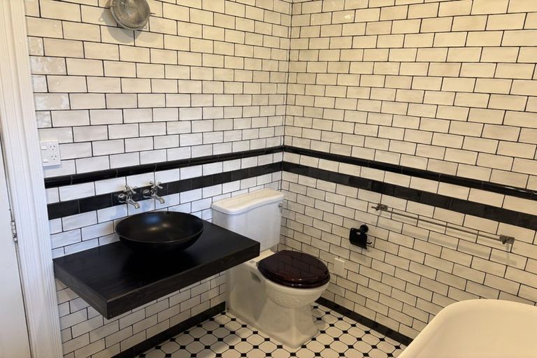 Photo of property in 34 Main Street, Greytown, 5712