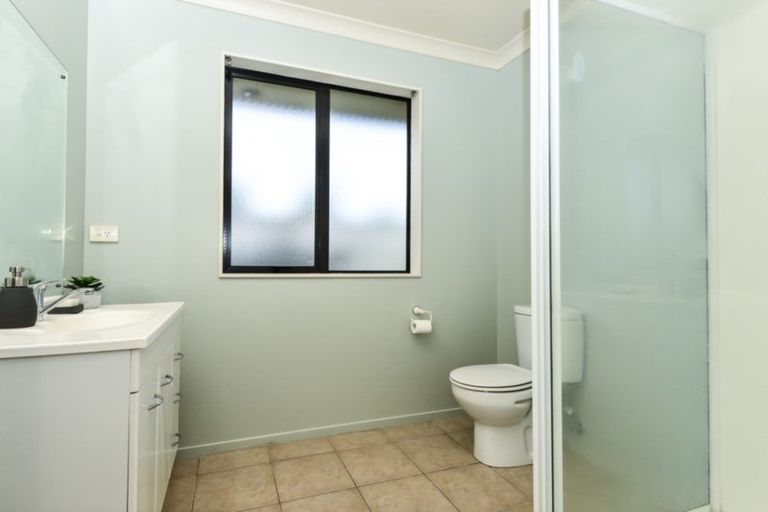 Photo of property in 4 Azure Place, Huntington, Hamilton, 3210