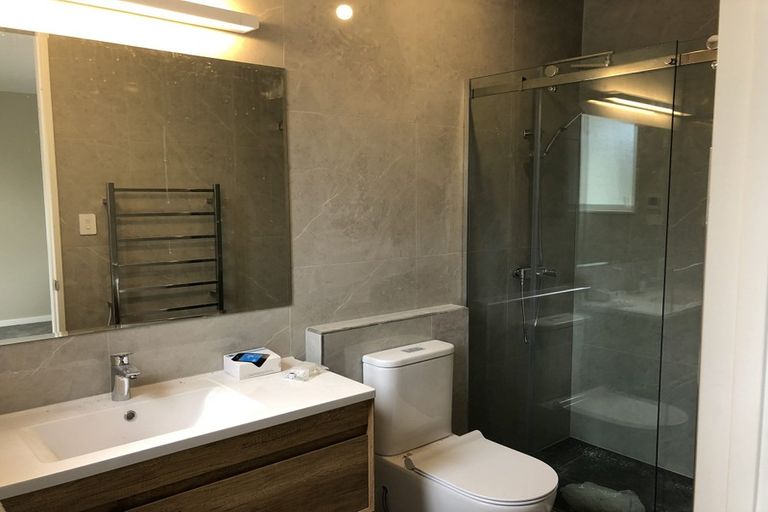 Photo of property in 25a Kyle Road, Greenhithe, Auckland, 0632