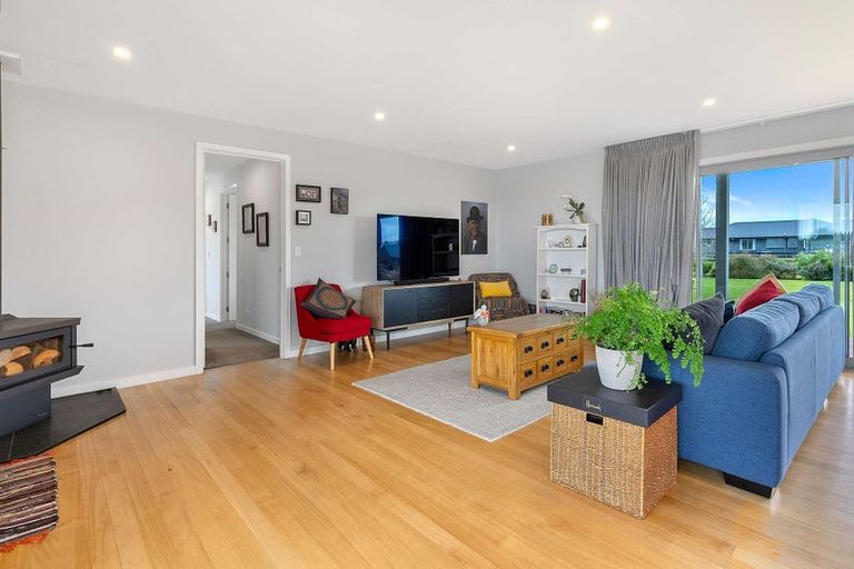 Photo of property in 2 Pukeko Way, Amberley, 7410