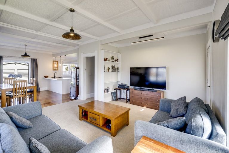 Photo of property in 1213 Caroline Road, Mayfair, Hastings, 4122