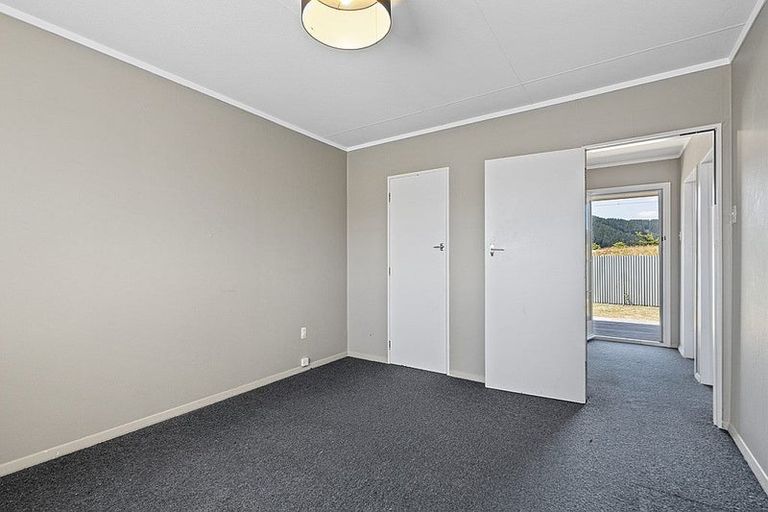 Photo of property in 9 Phar Lap Grove, Trentham, Upper Hutt, 5018