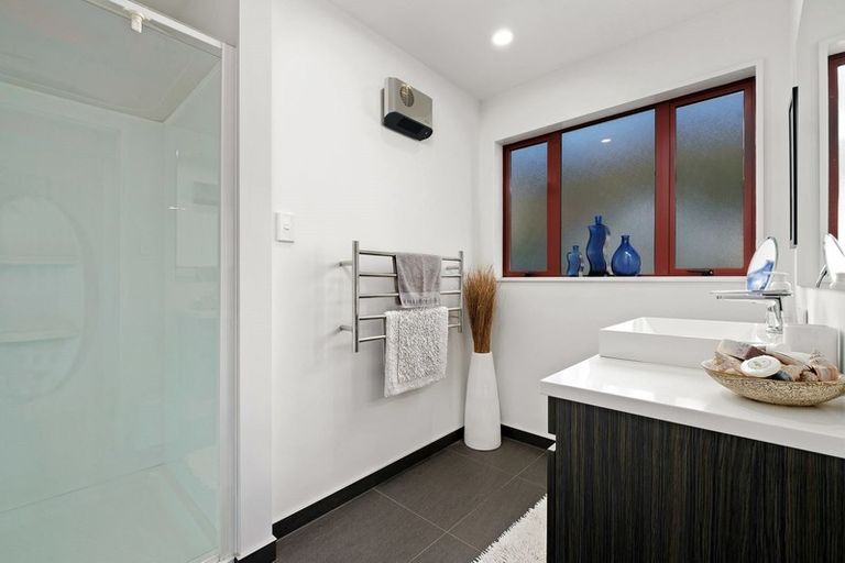 Photo of property in 15 Allenby Place, Wanaka, 9305