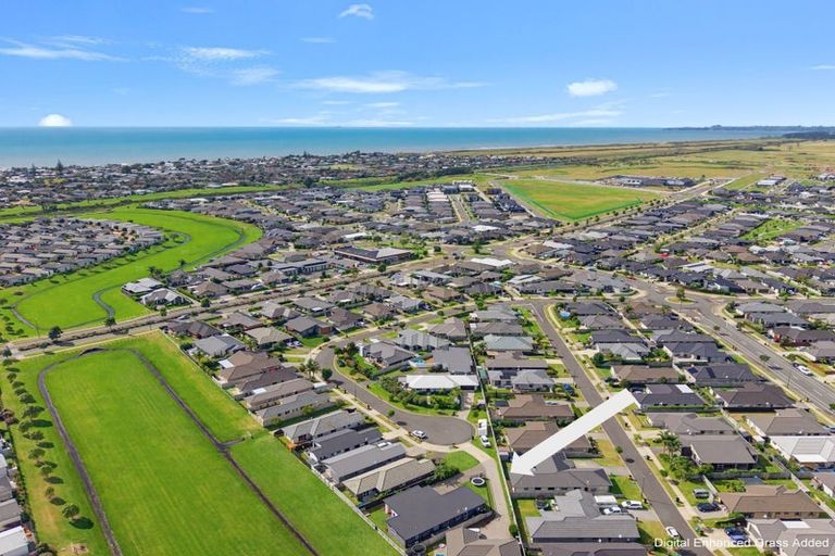 Photo of property in 48 Cupples Street, Papamoa Beach, Papamoa, 3118