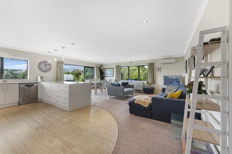 Photo of property in 32 Titoki Road, Waikanae Beach, Waikanae, 5036