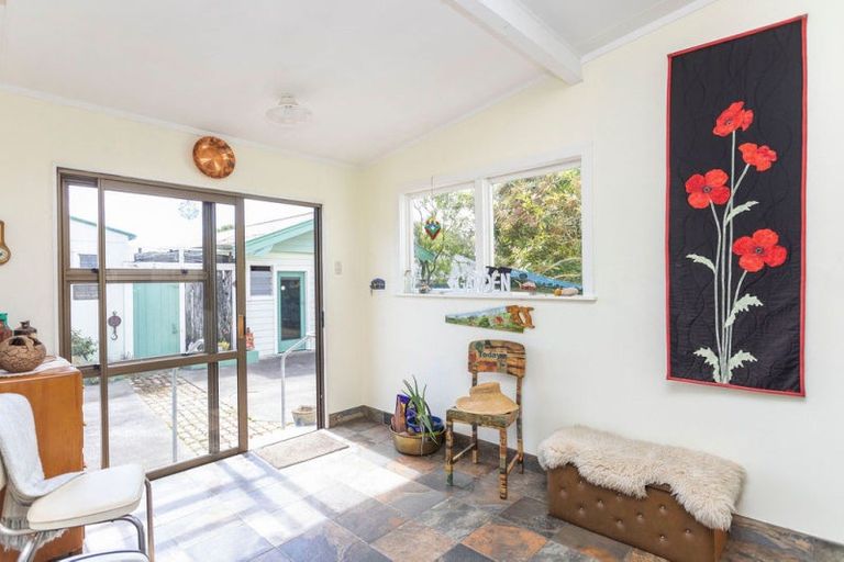 Photo of property in 3 Gordon Street, Dannevirke, 4930