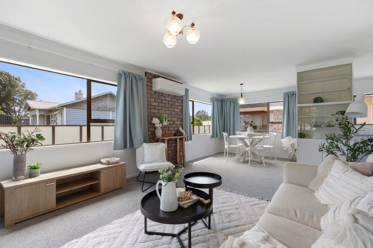 Photo of property in 12a Hastings Street, Te Puke, 3119