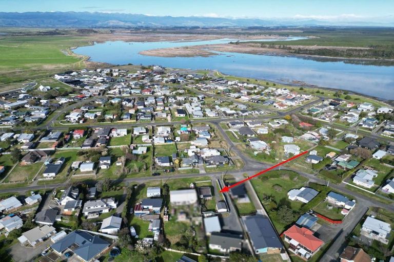 Photo of property in 11 Chaffey Street, Foxton Beach, Foxton, 4815