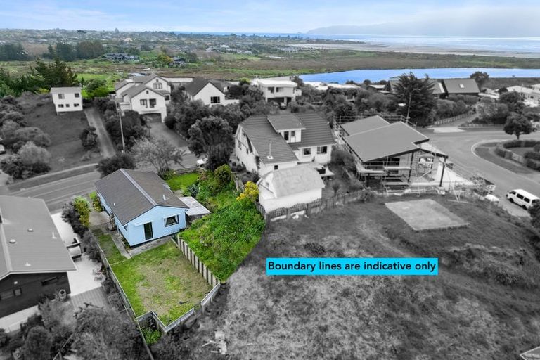 Photo of property in 149 Weggery Drive, Waikanae Beach, Waikanae, 5036