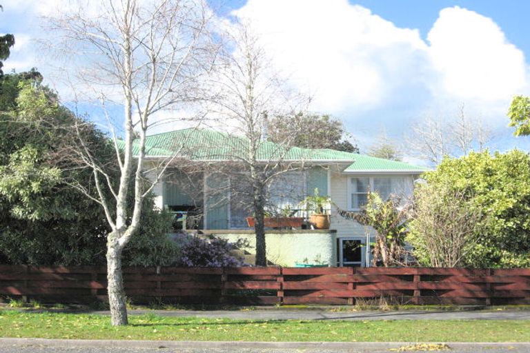 Photo of property in 17 Beazley Crescent, Tikipunga, Whangarei, 0112