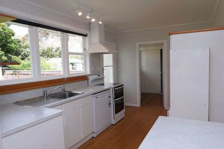 Photo of property in 47 Te Kupe Road, Paraparaumu Beach, Paraparaumu, 5032