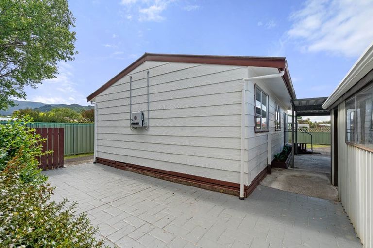 Photo of property in 90b Brandon Street, Featherston, 5710