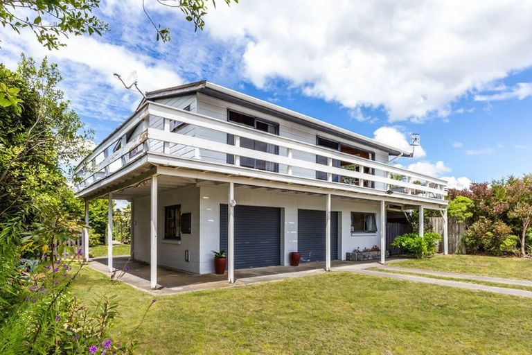 Photo of property in 5 Mahuta Road, Waitahanui, Taupo, 3378