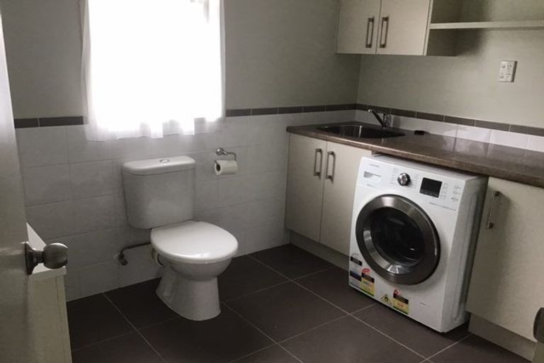 Photo of property in 114 Porchester Road, Papakura, 2110